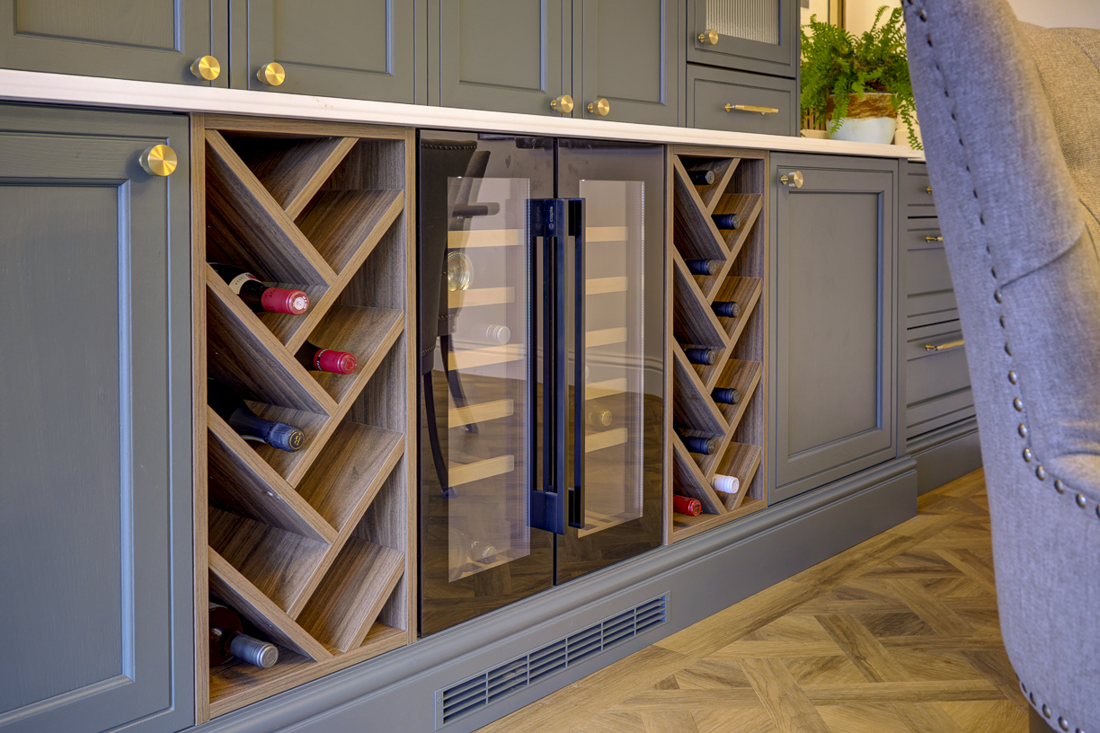 Shaker Kitchen in New Forest Green and Highland Stone